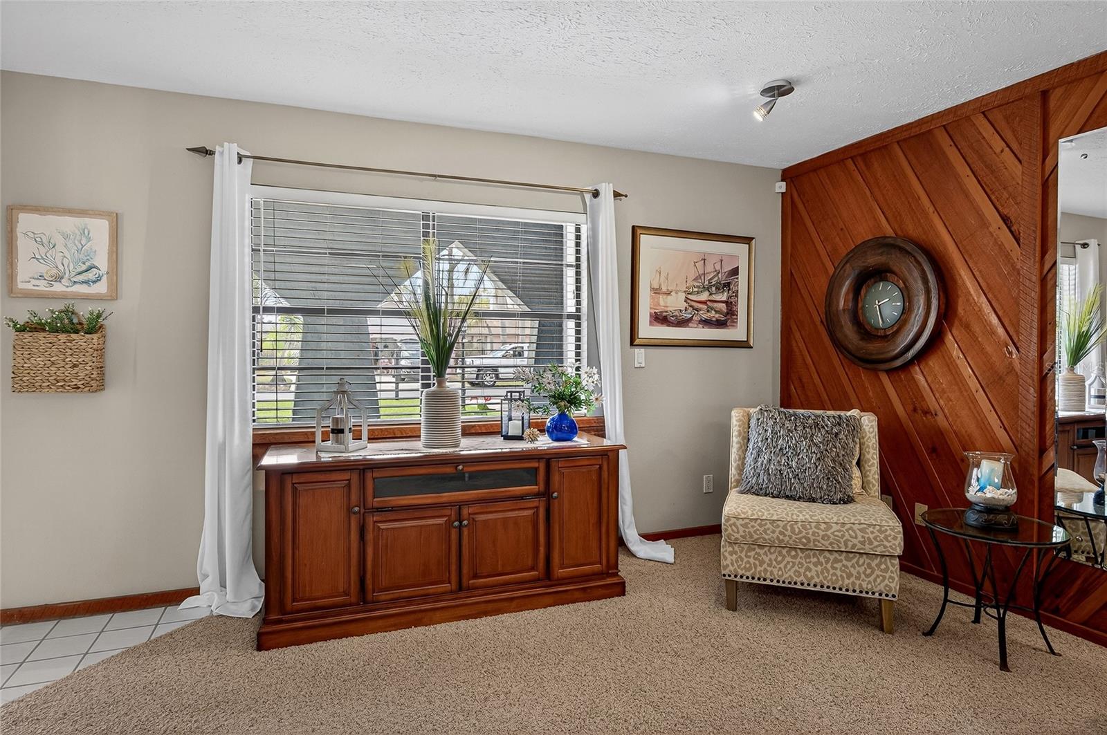 SOUTH VENICE - Residential