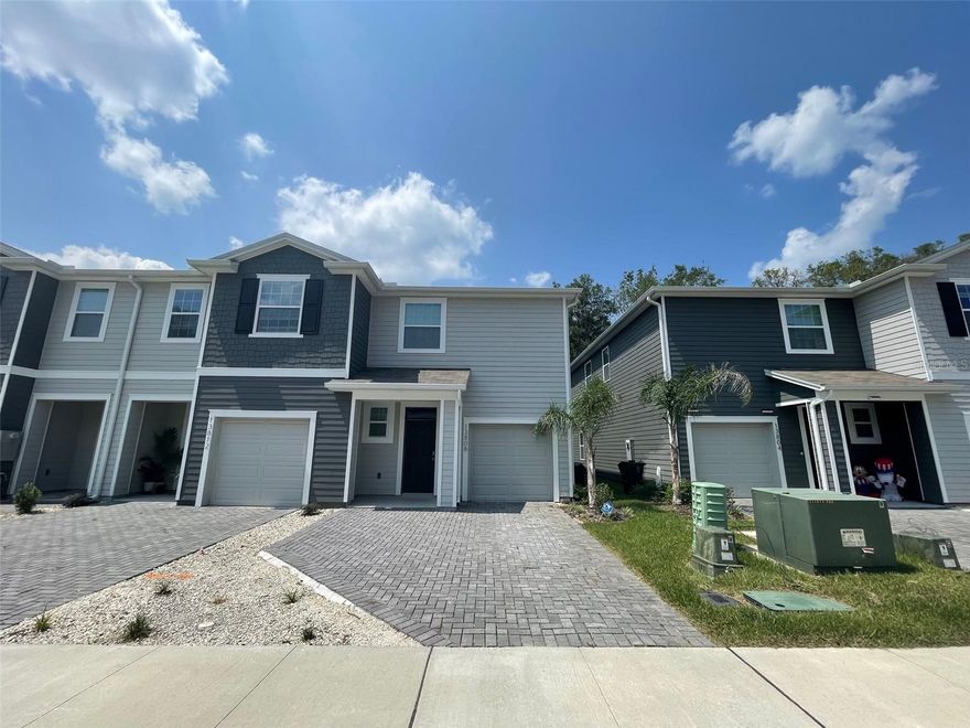 Fantastic 3 bed/ 2.5 bath + study + 1 car garage for rent in Tara Greens close to NW Gainesville and Jonesville!  This is an excellent location close to Newberry Road and minutes away from Town of Tioga.  This newly developed area is like a town of it’s own in a beautifully vibrant community with an abundance of shopping/dining, community walking trails, parks, playgrounds, plus 5 miles from I75 and easy access to Santa Fe College and UF. Built in 2021, this 3 bed, 2.5 bath + study home offers a beautiful kitchen, open floor plan, 1 car garage, smart home system, double vanity in owner suite, tile in main living areas, and more!