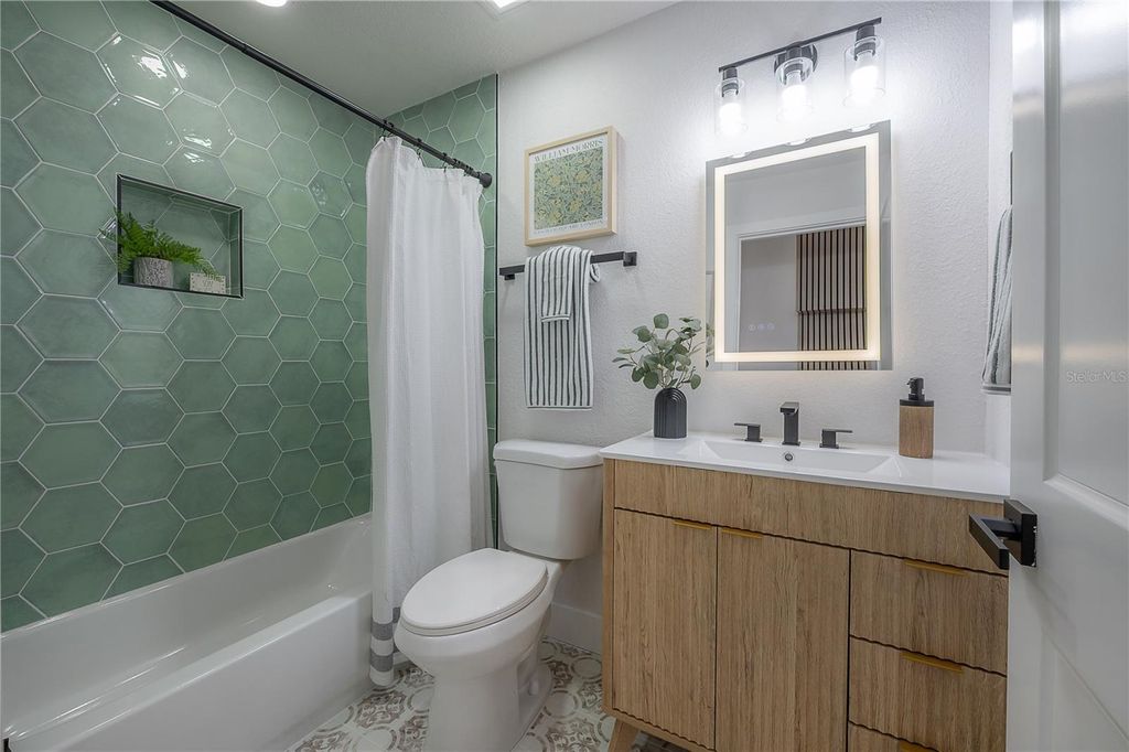 Photo of 1029 57th Avenue N, St Petersburg, FL 33703 (MLS # TB8466933)