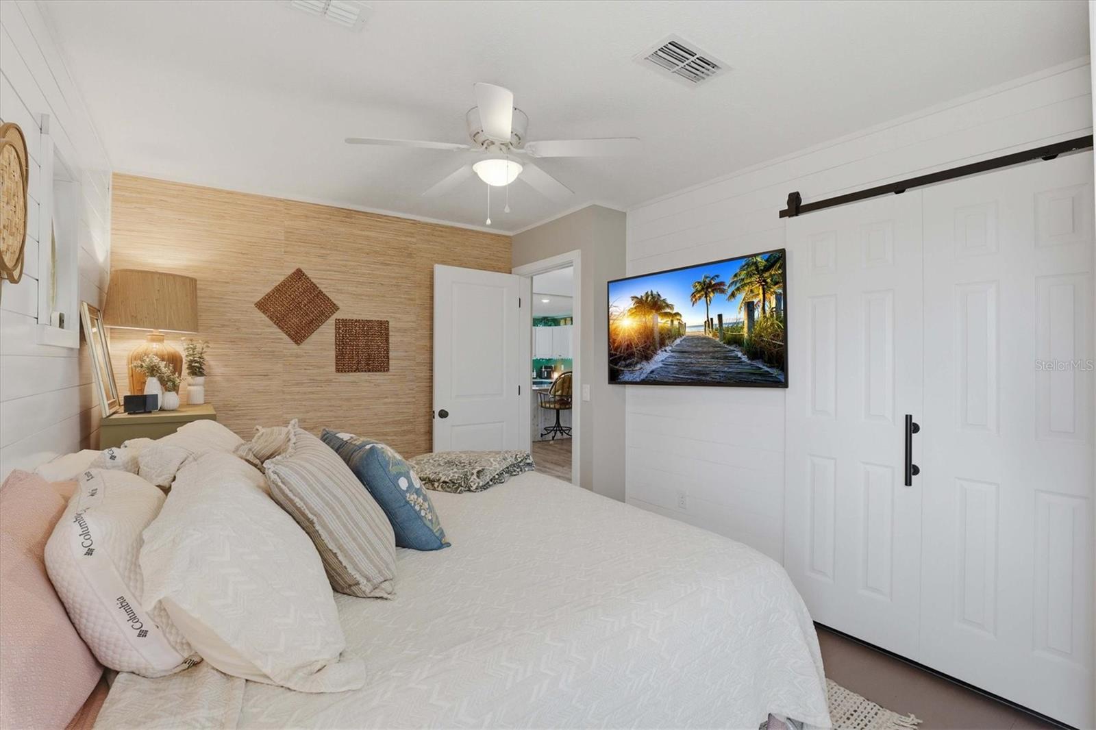 HERNANDO BEACH - Residential