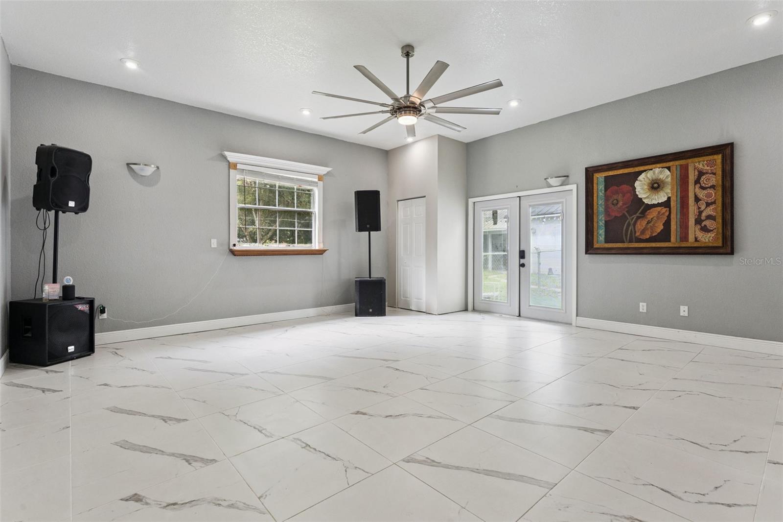 Casas a venda 3 - Jen Dantas 4874 OLD OAK TRAIL