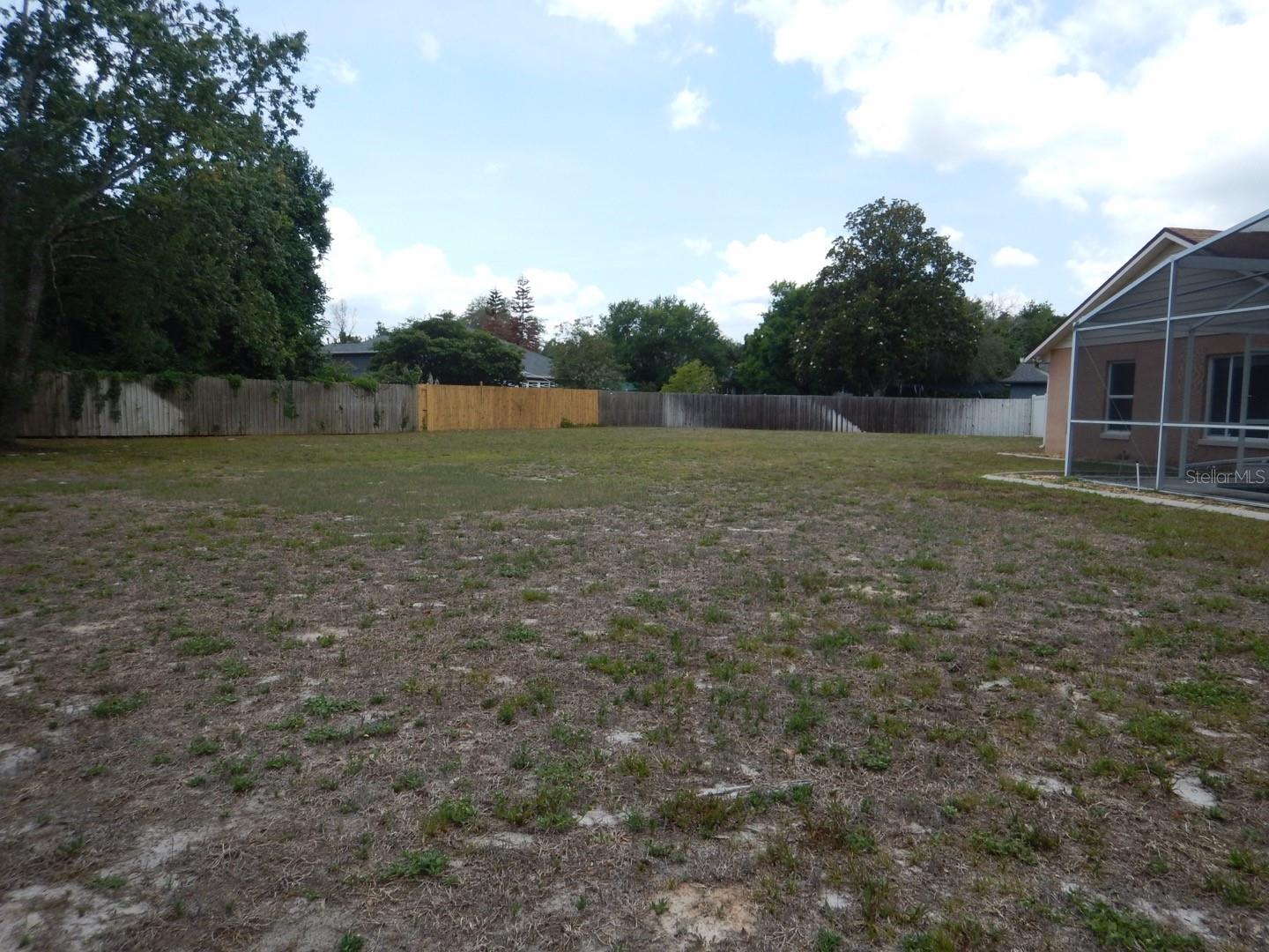 SILVER LAKE FOREST - Residential