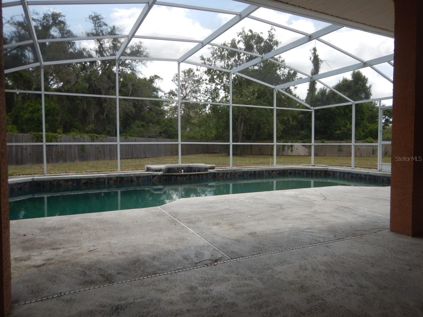 SILVER LAKE FOREST - Residential