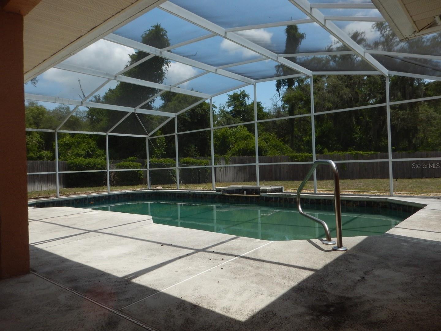 SILVER LAKE FOREST - Residential
