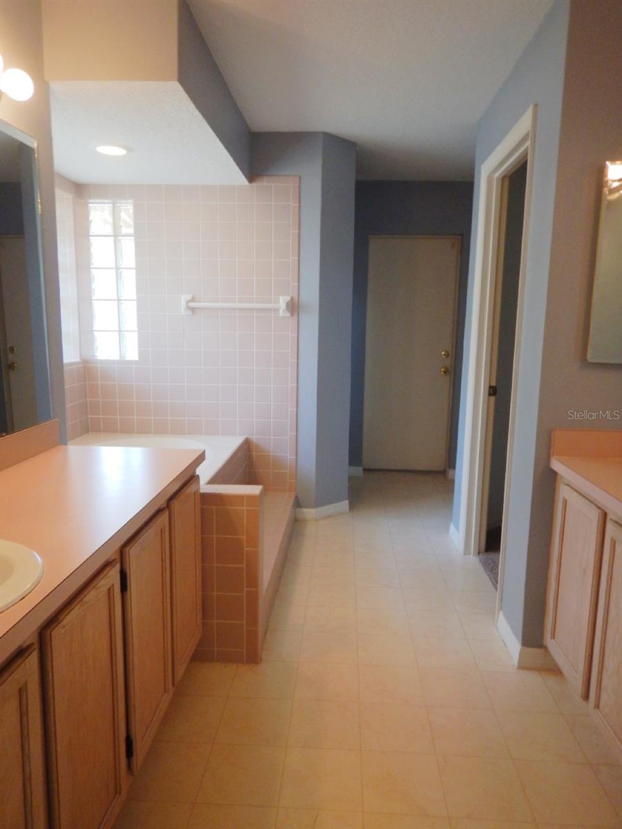 SILVER LAKE FOREST - Residential