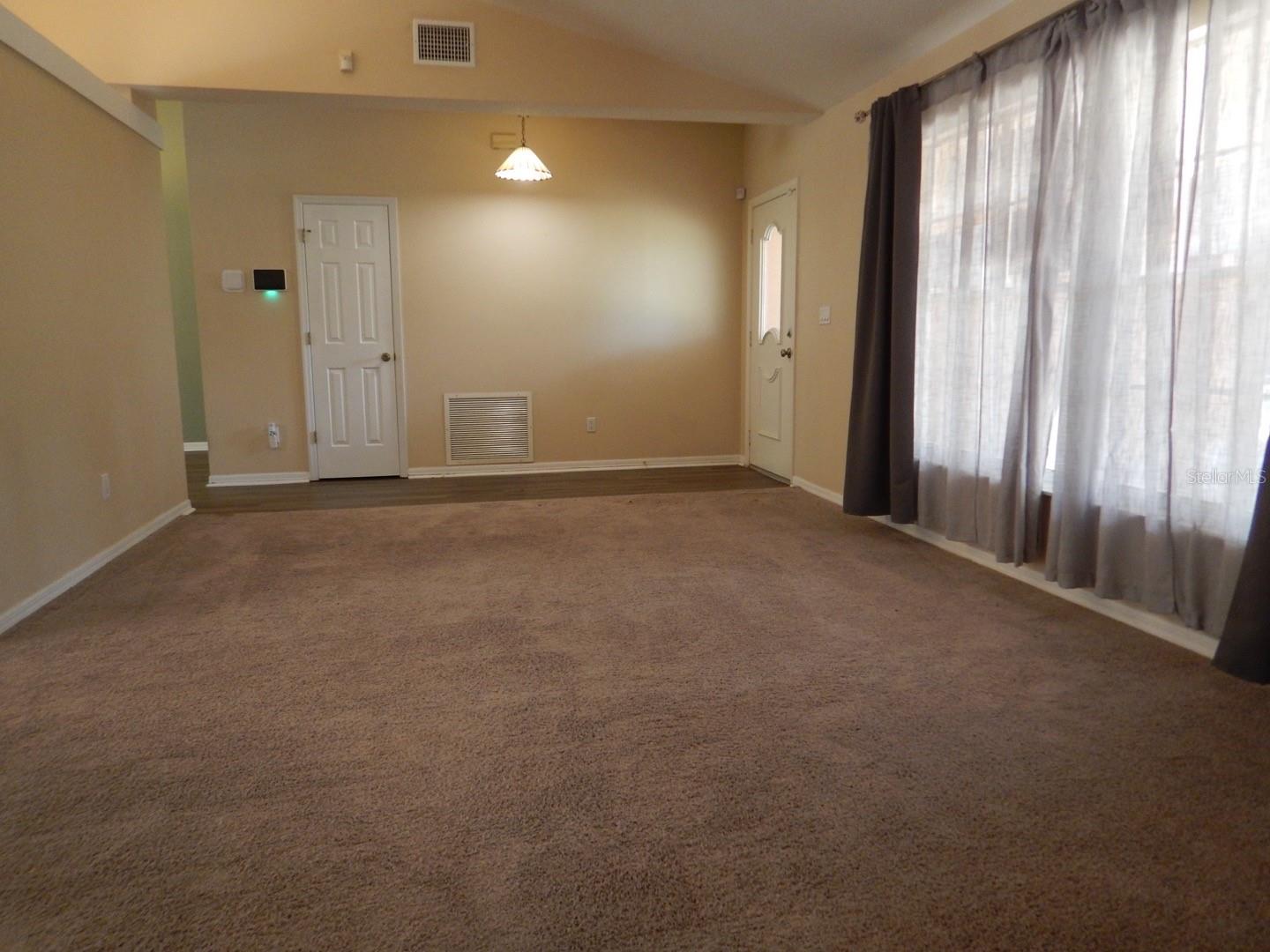 SILVER LAKE FOREST - Residential