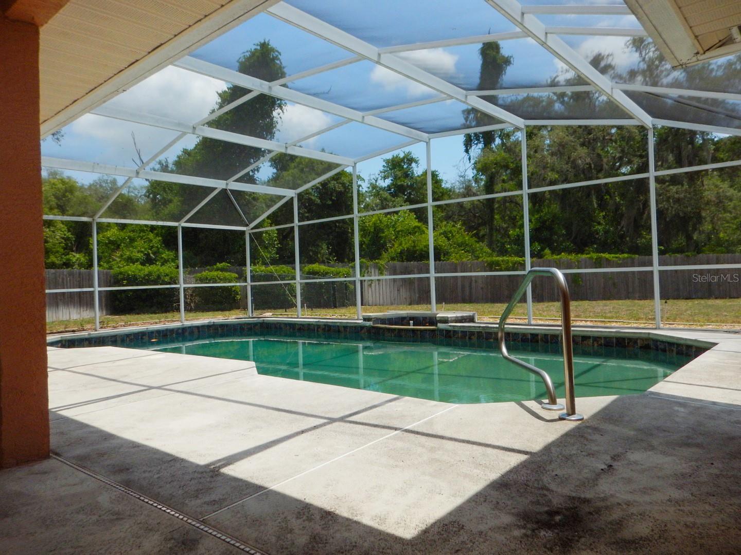 SILVER LAKE FOREST - Residential