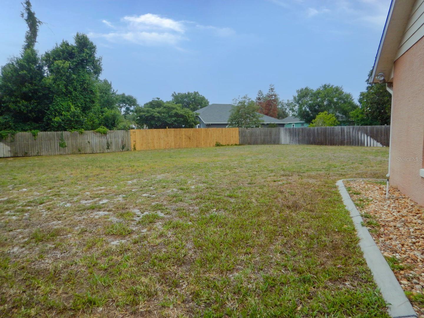 SILVER LAKE FOREST - Residential