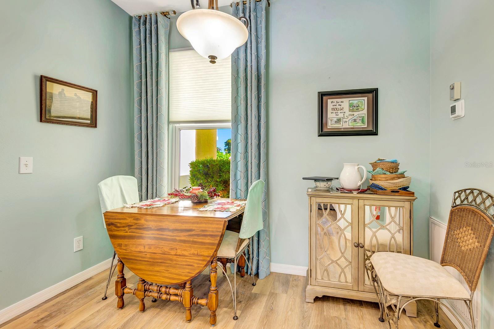 WELLINGTON CHASE - Residential