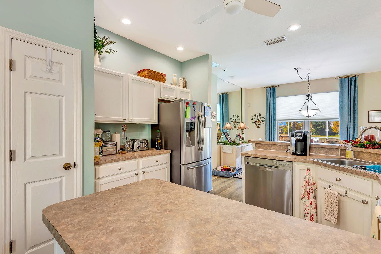 WELLINGTON CHASE - Residential