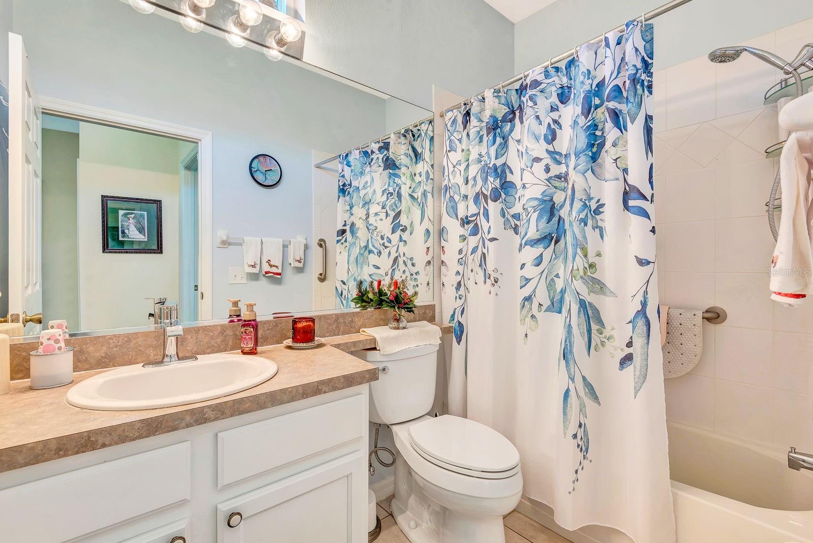 WELLINGTON CHASE - Residential