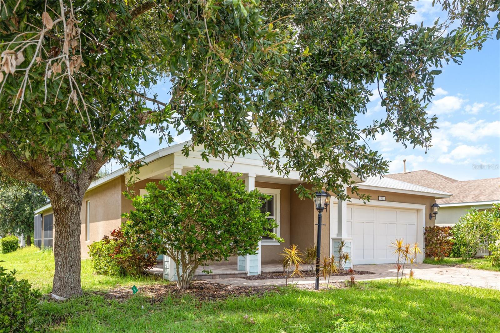 11923 FOREST PARK CIRCLE