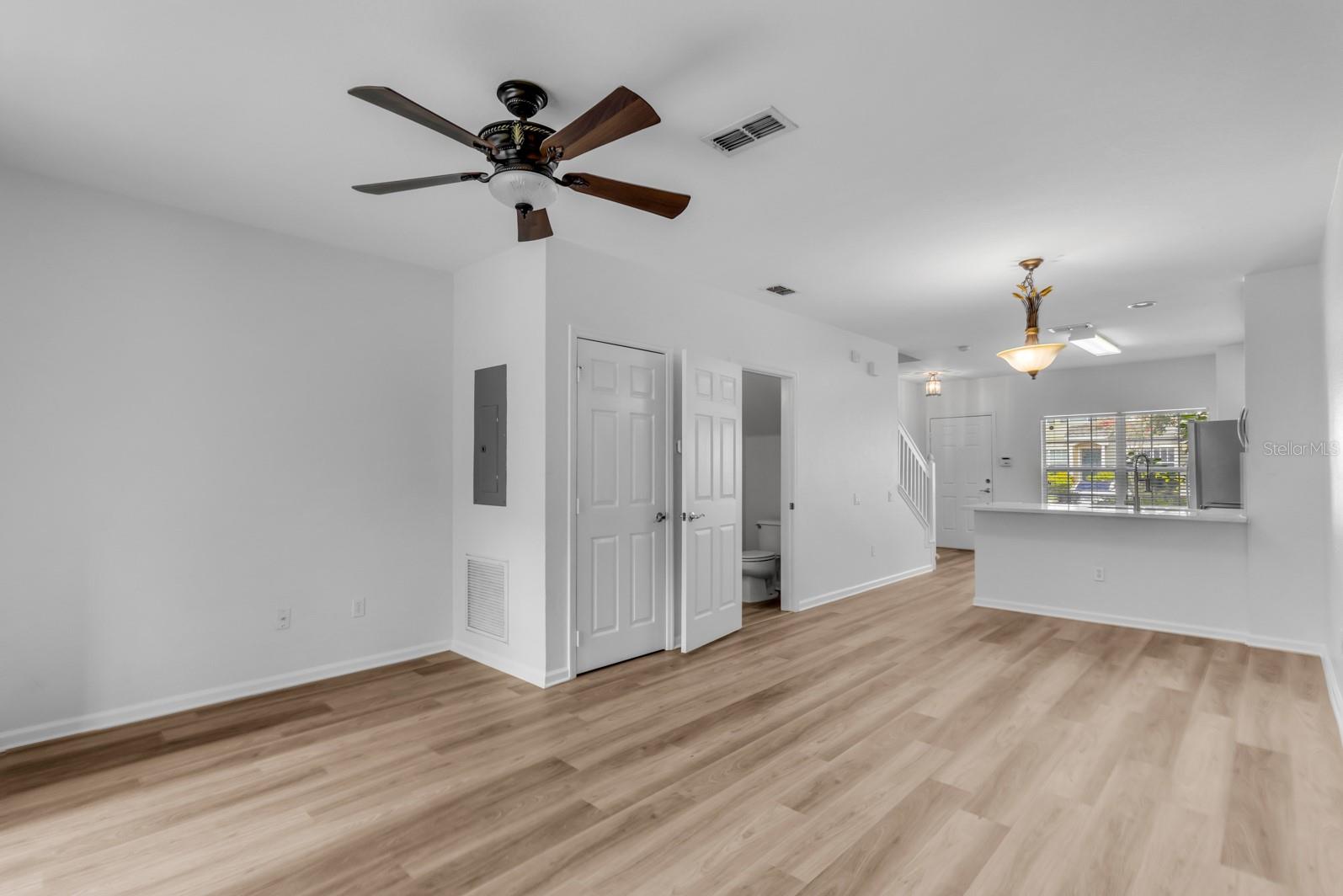 REGENCY OAKS UNIT ONE - Residential