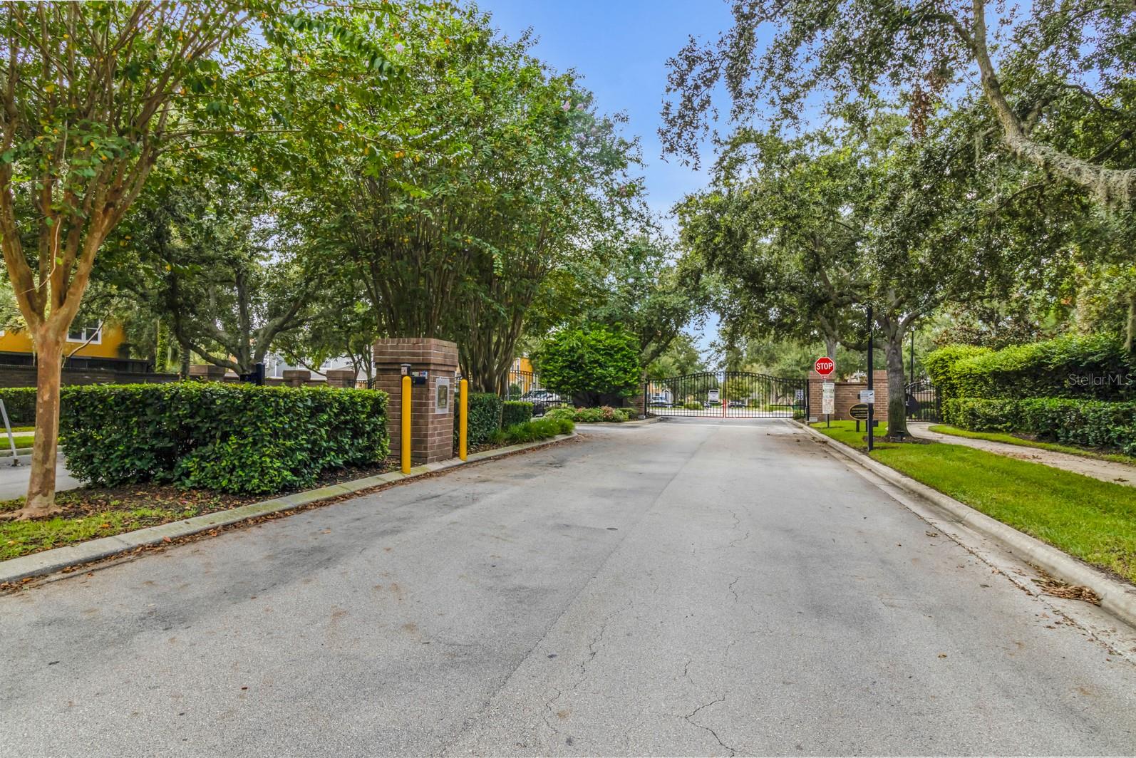 REGENCY OAKS UNIT ONE - Residential