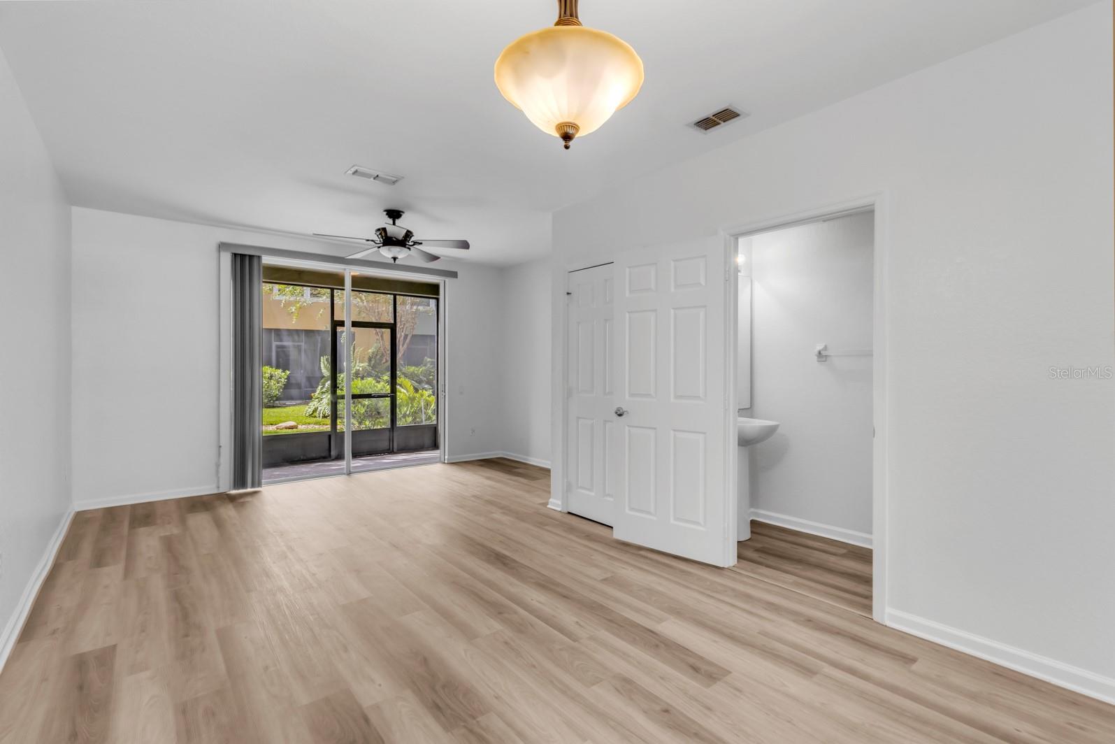 REGENCY OAKS UNIT ONE - Residential