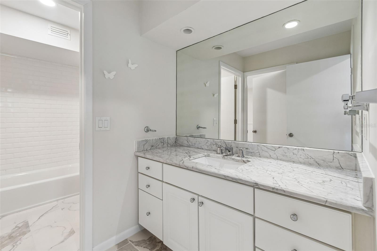 AVILA UNIT 2 - Residential