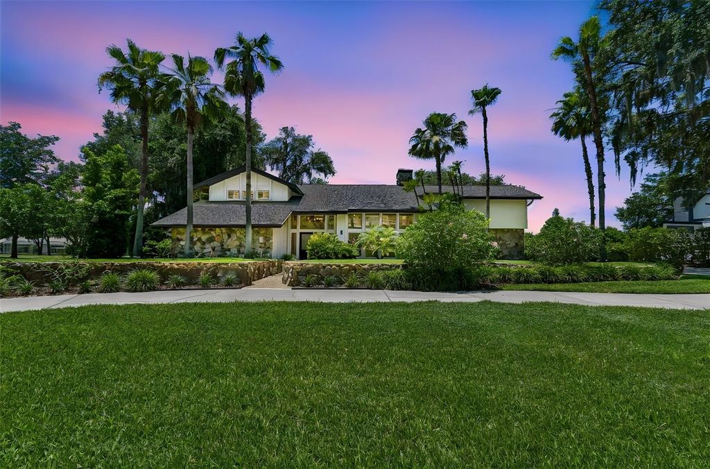 Photo of 816 Taray De Avila, Tampa, FL 33613 (MLS # TB8508267)