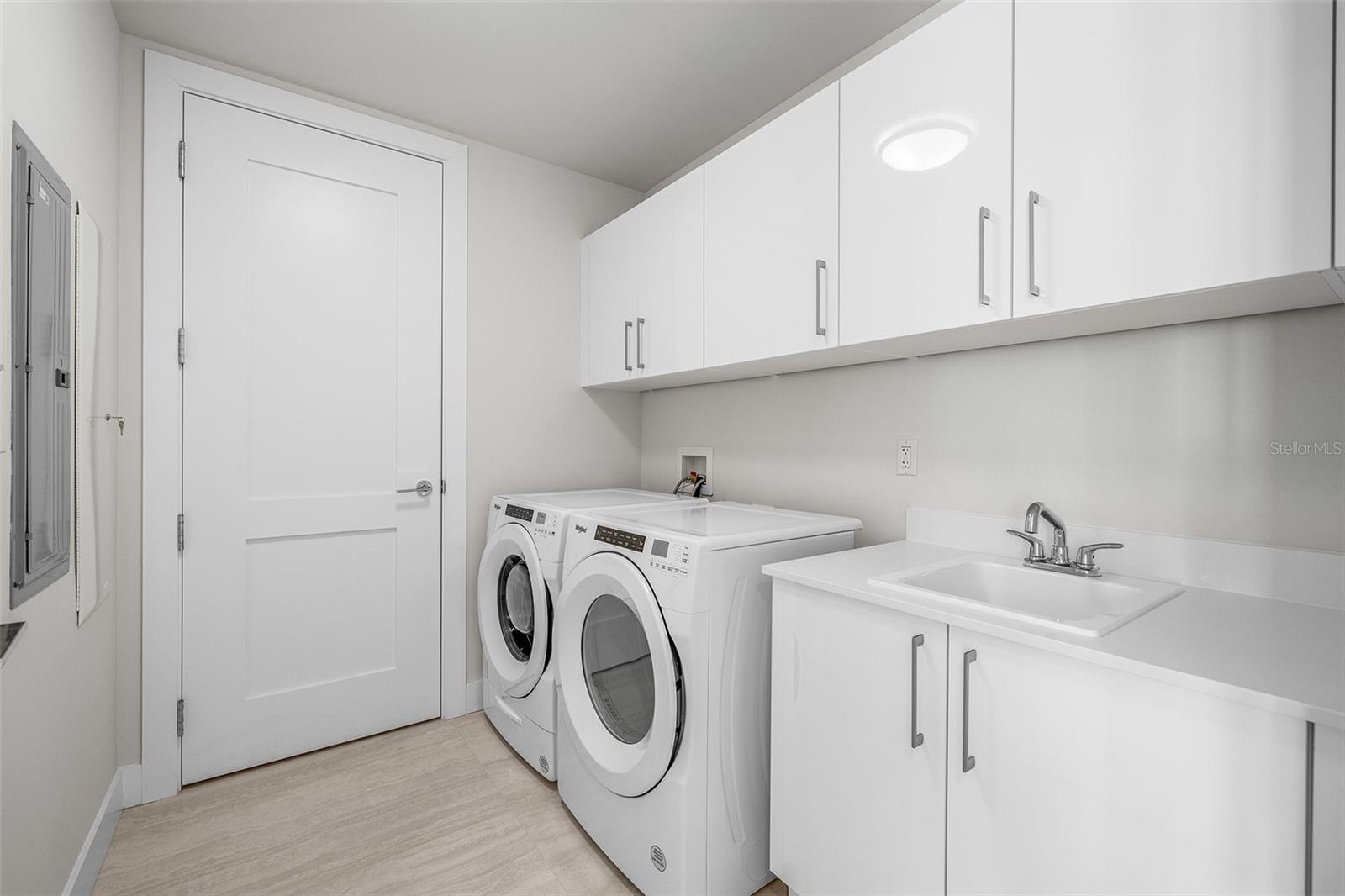 SALTAIRE CONDO - Residential