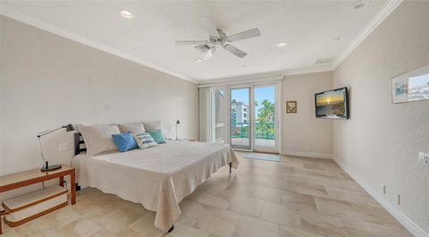 A home in LONGBOAT KEY