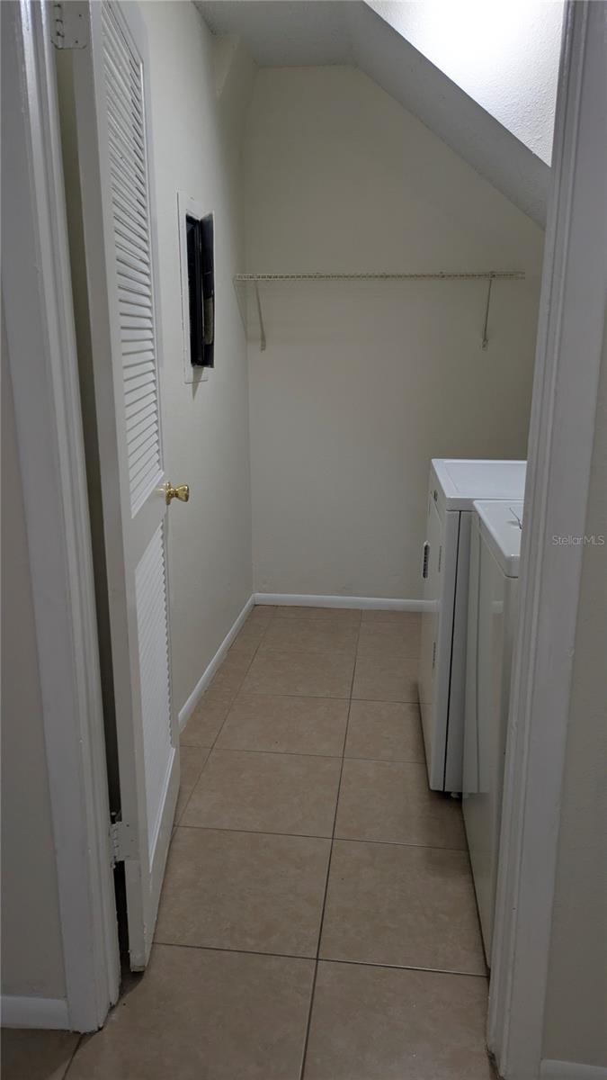 AVALON CONDO - Residential