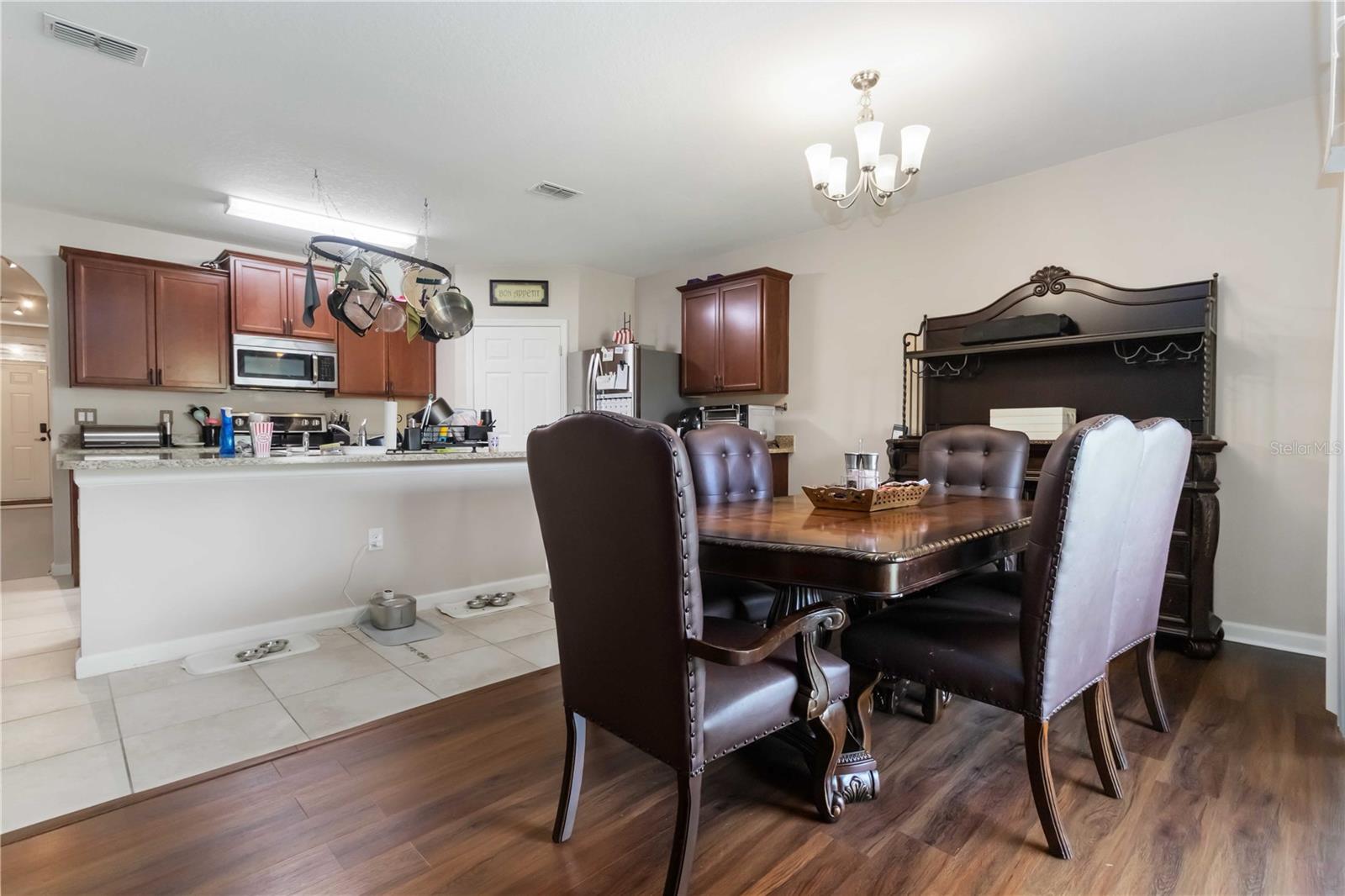 SWISS POINTE - Residential