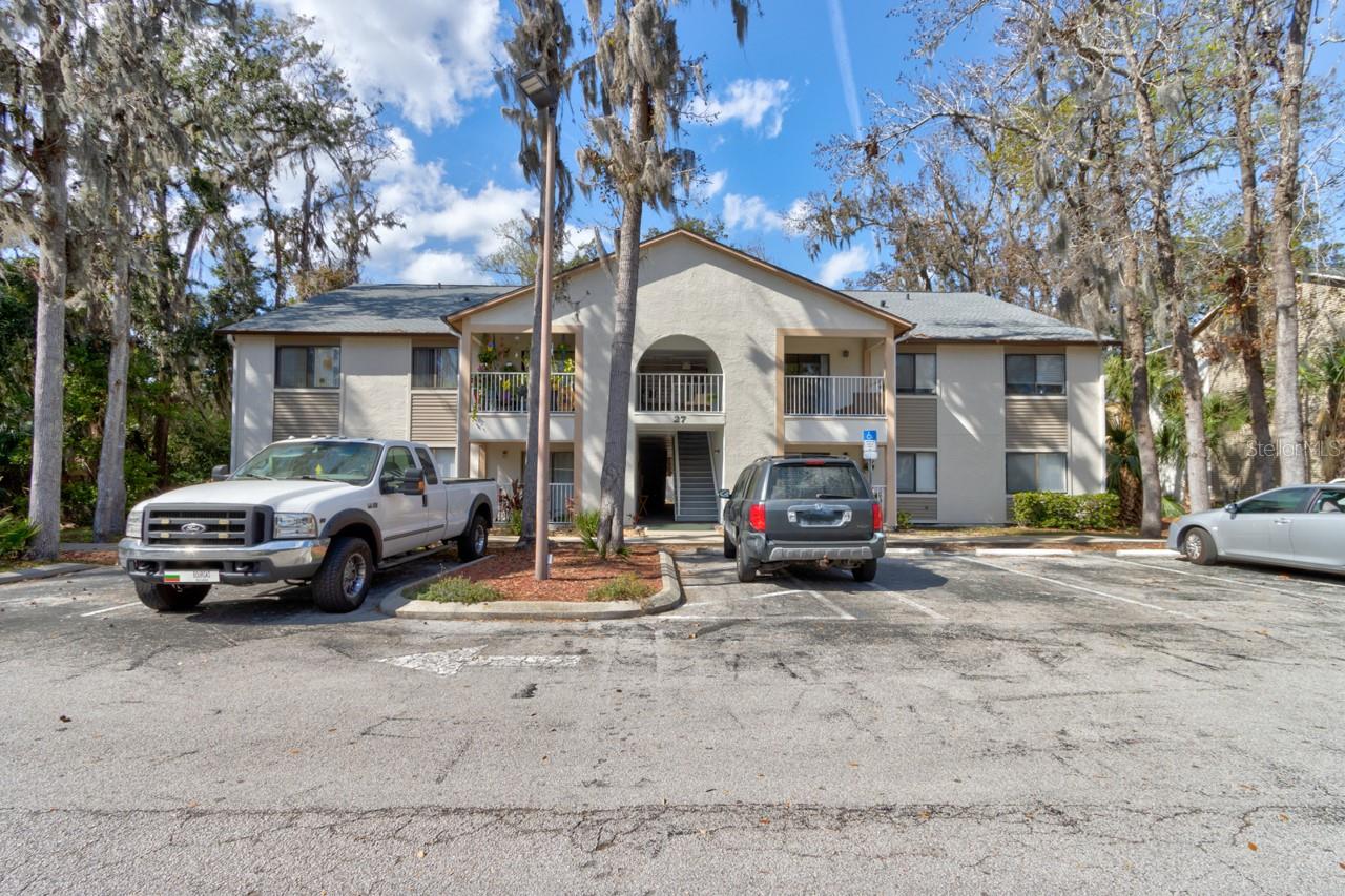 LOCATION is everything! No flooding and zero water intrusion! HOME WARRANTY included! This 2/2 condo is nicely situated in the heart of Port Orange, located in a highly desired school zone, and close to shopping, dining, parks/recreation and less than 10 minutes to the beach. NEW ROOF and freshly painted. The A/C and hot water heater are just 3 years old. There is no minimum rental period so this would make a great investment or a great first home. PET FRIENDLY! *Owner is a licensed real estate agent in another state