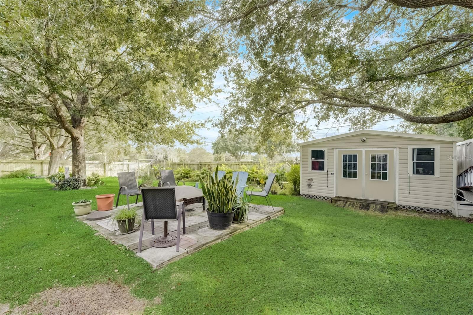 VILLAGE/LK POINTE - Residential Lease