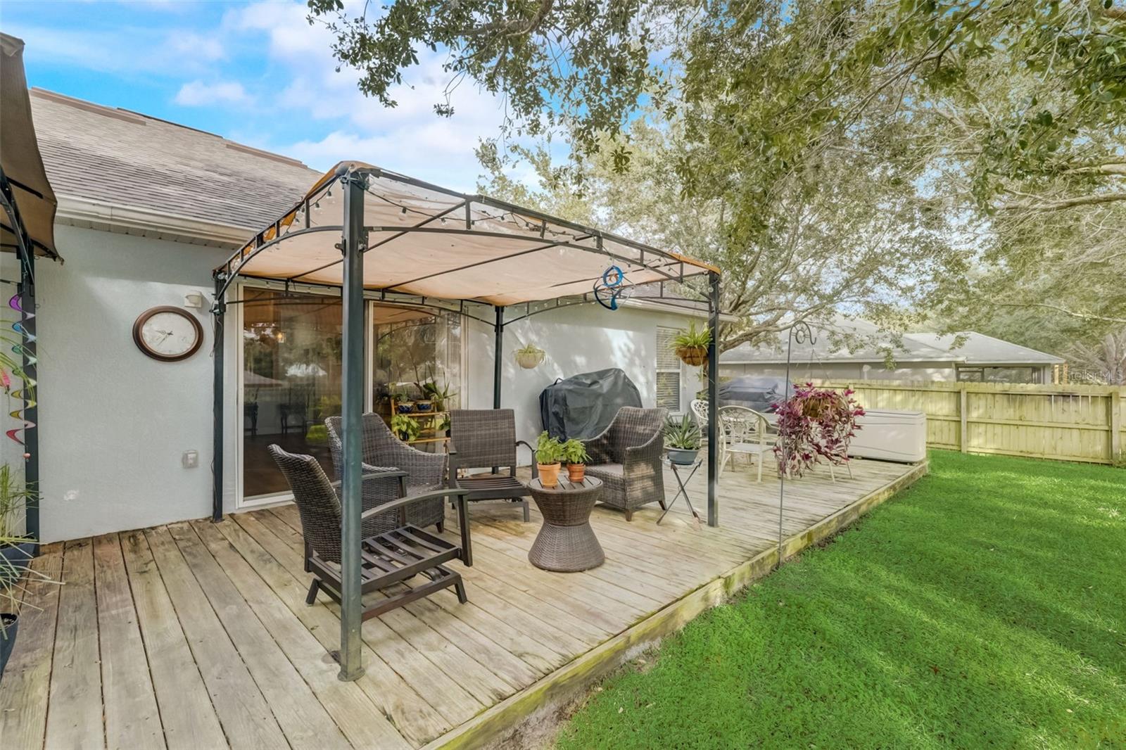 VILLAGE/LK POINTE - Residential Lease