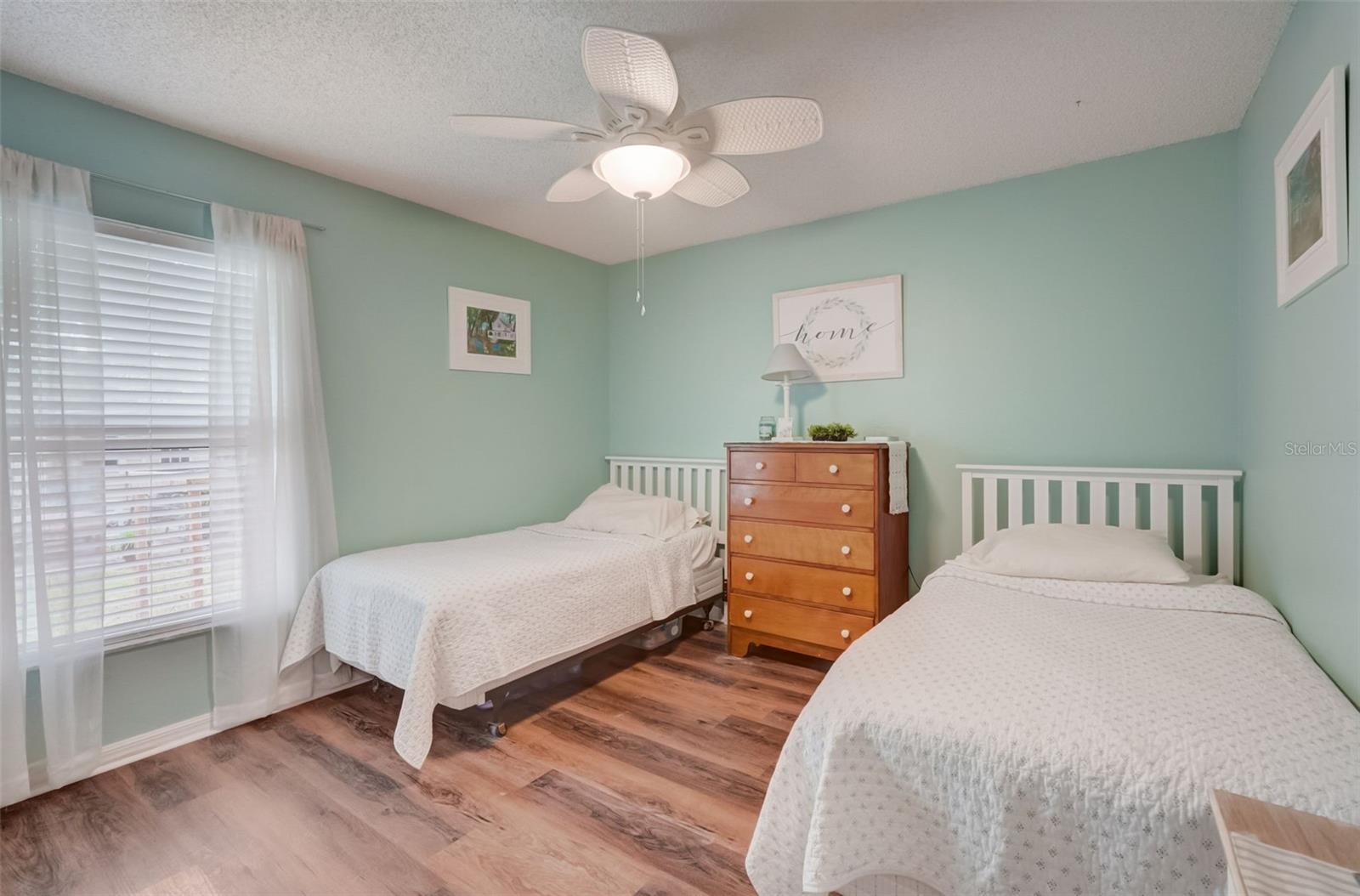 VILLAGE/LK POINTE - Residential Lease