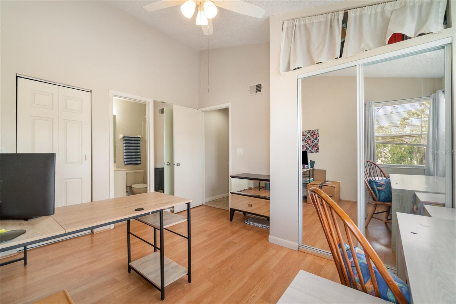 DOCKSIDE CONDO - Residential