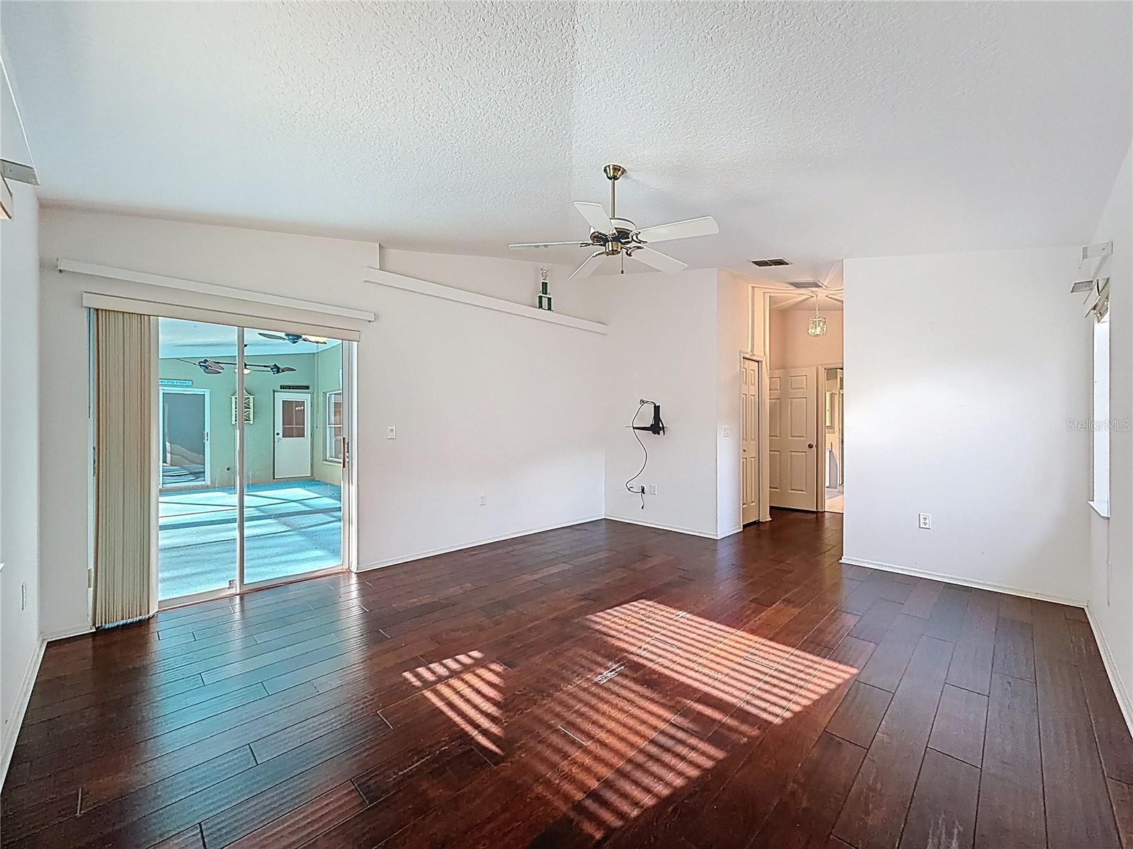 TRINITY OAKS SOUTH - Residential