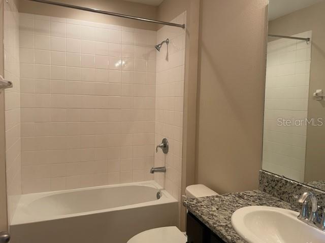 BAYTOWN SQUARE - Residential Lease
