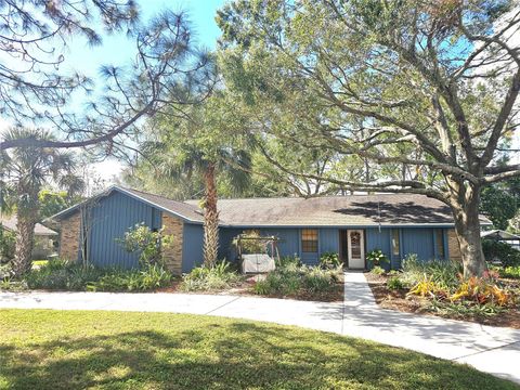 A home in WINTER HAVEN