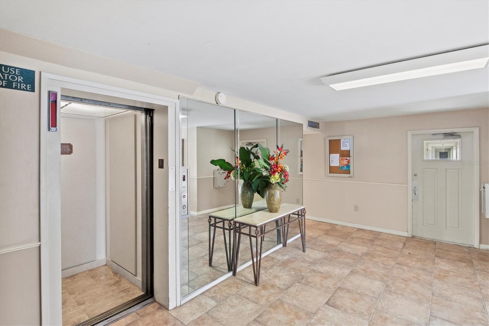 PALM-AIRE DESOTO LAKES CC APT CONDO - Residential