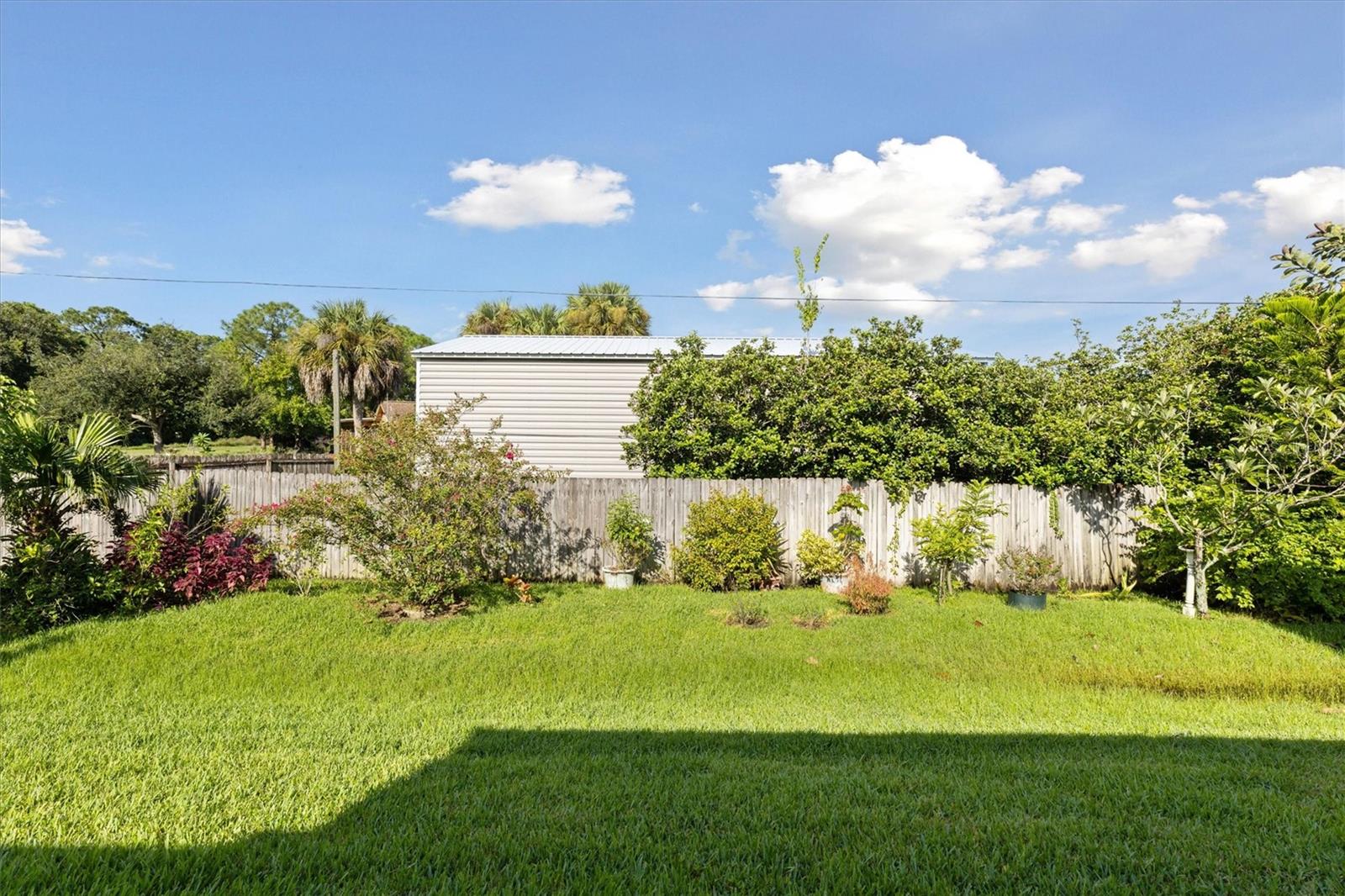 LOCKMAR ACRES - Residential