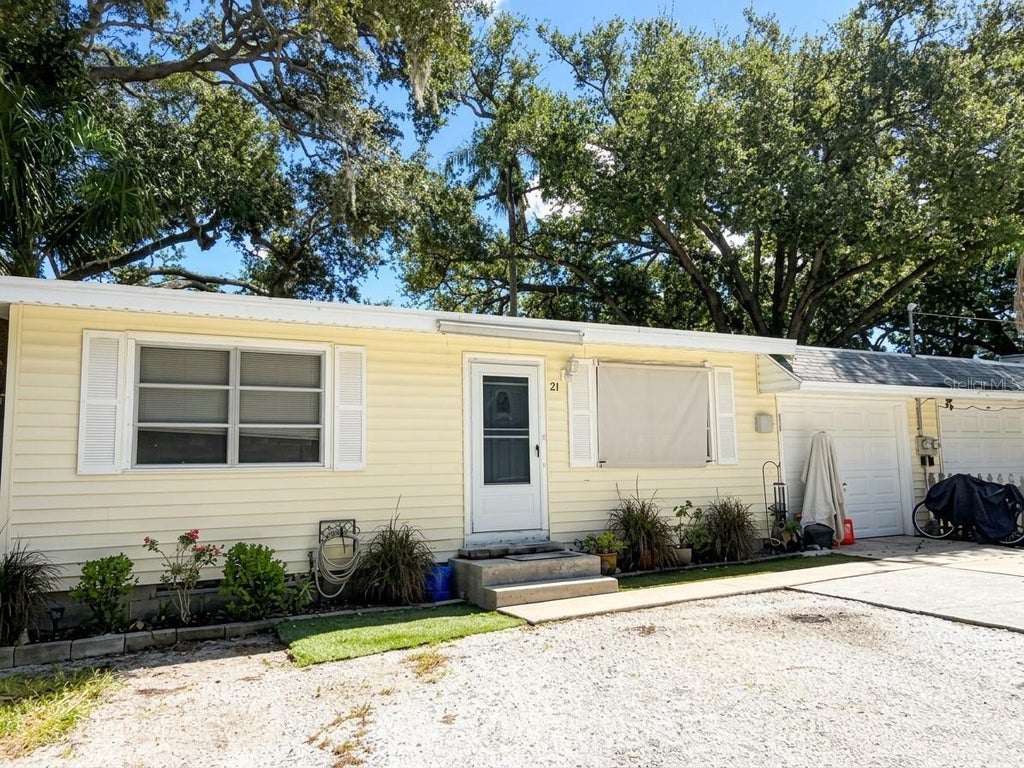 Photo of 211 4th Place SW, Largo, FL 33770 (MLS # TB8551184)