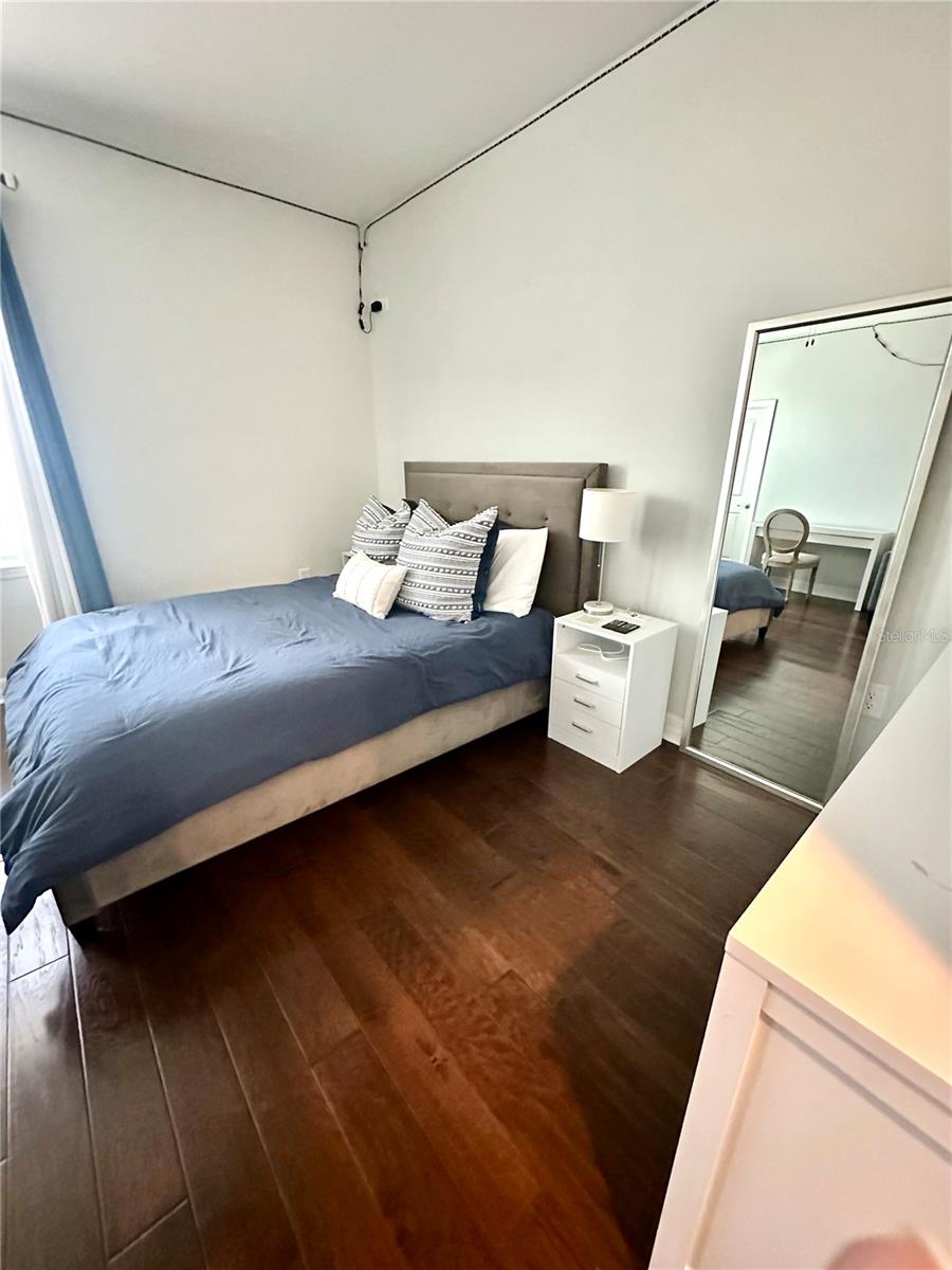 RETREAT AT CARROLLWOOD - Residential