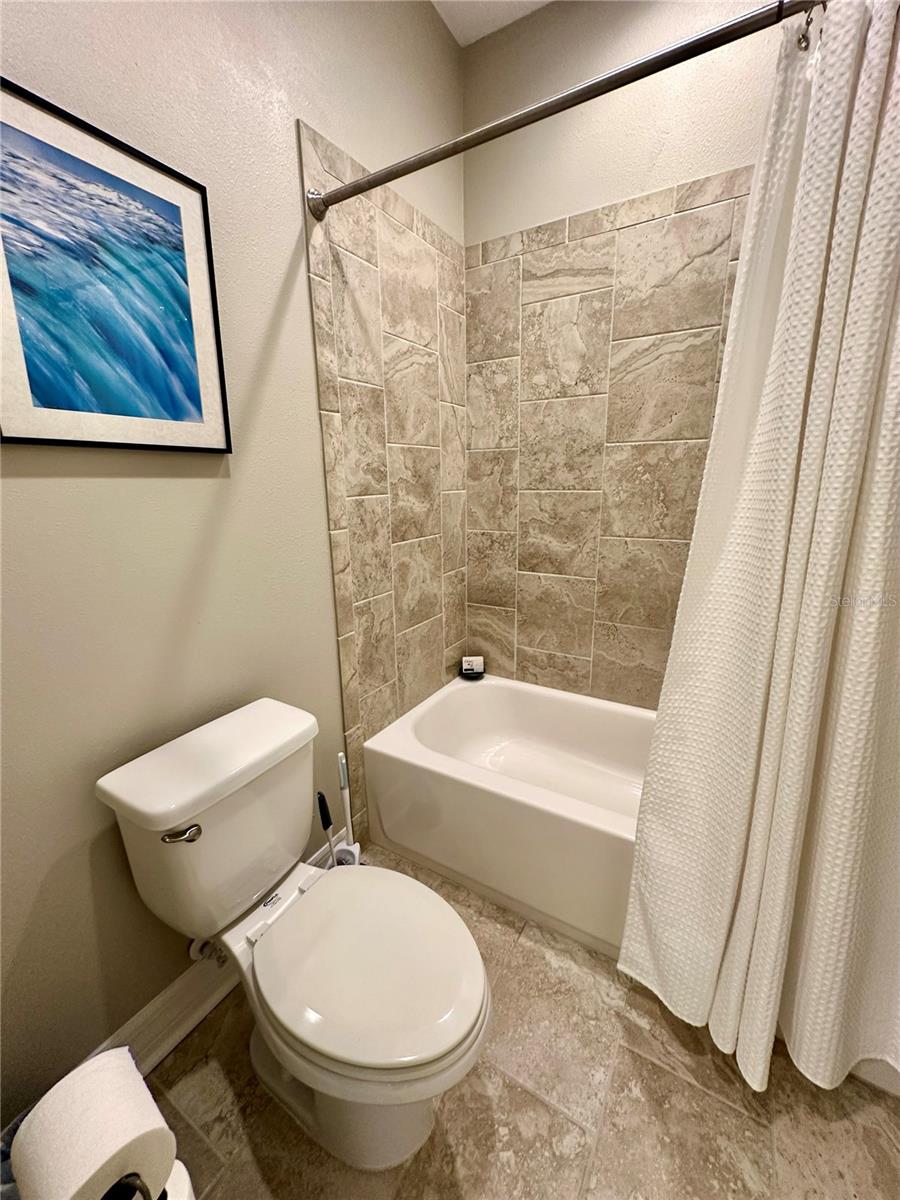 RETREAT AT CARROLLWOOD - Residential
