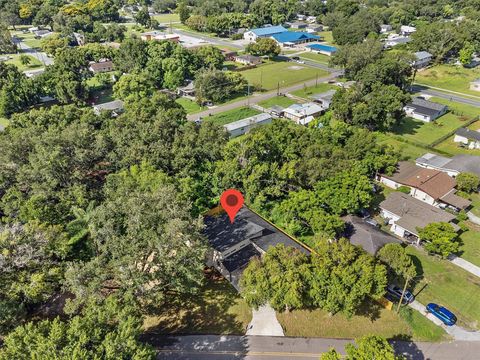 A home in WINTER HAVEN