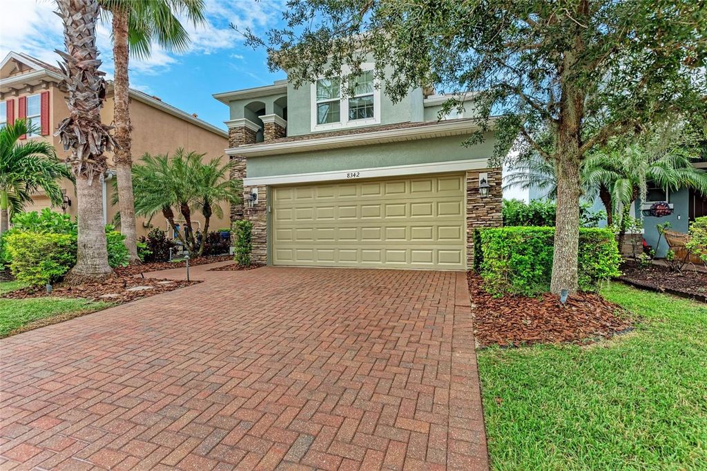 Photo of 8342 Nandina Drive, Sarasota, FL 34240 (MLS # A4666018)