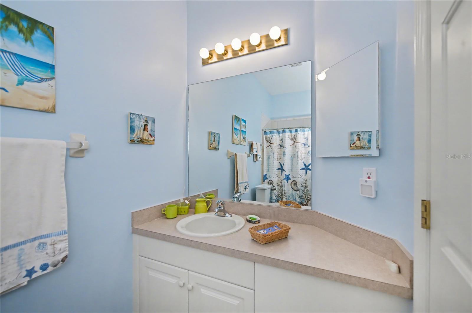 HERITAGE OAK PARK- WATERS EDGE VILLAS - Residential