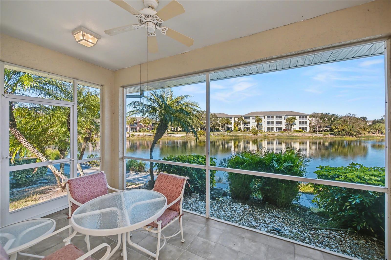 HERITAGE OAK PARK- WATERS EDGE VILLAS - Residential