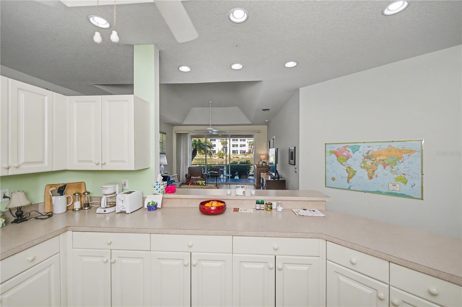 HERITAGE OAK PARK- WATERS EDGE VILLAS - Residential