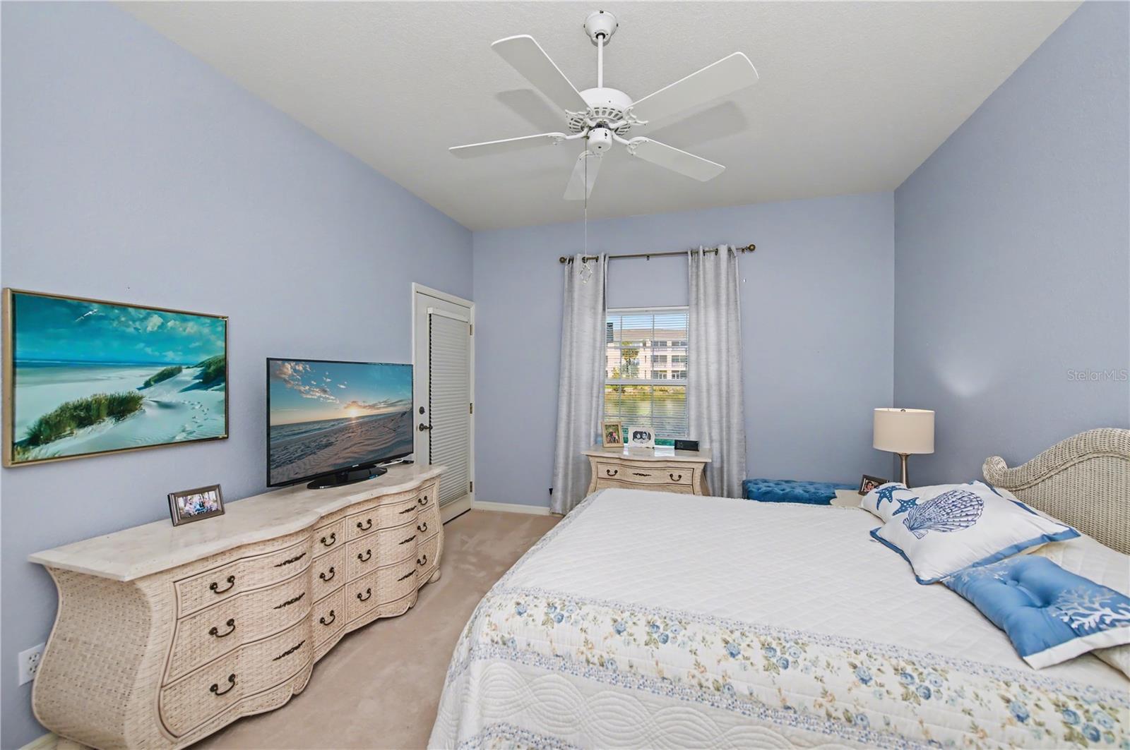 HERITAGE OAK PARK- WATERS EDGE VILLAS - Residential