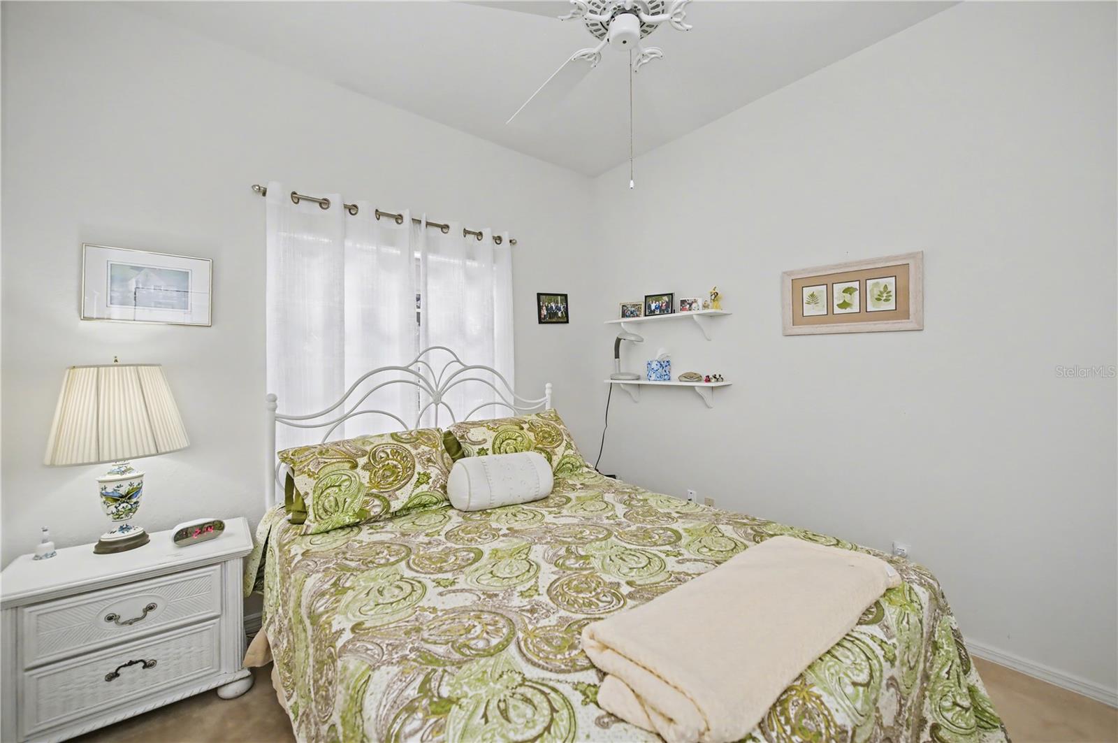 HERITAGE OAK PARK- WATERS EDGE VILLAS - Residential