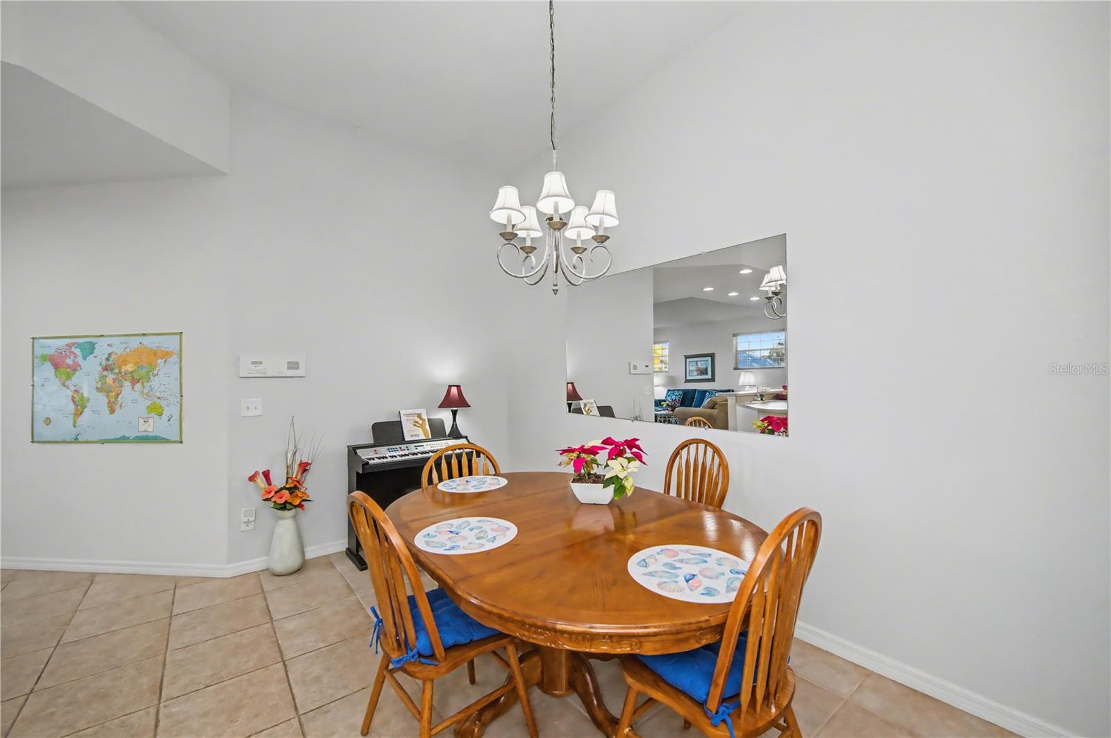 HERITAGE OAK PARK- WATERS EDGE VILLAS - Residential