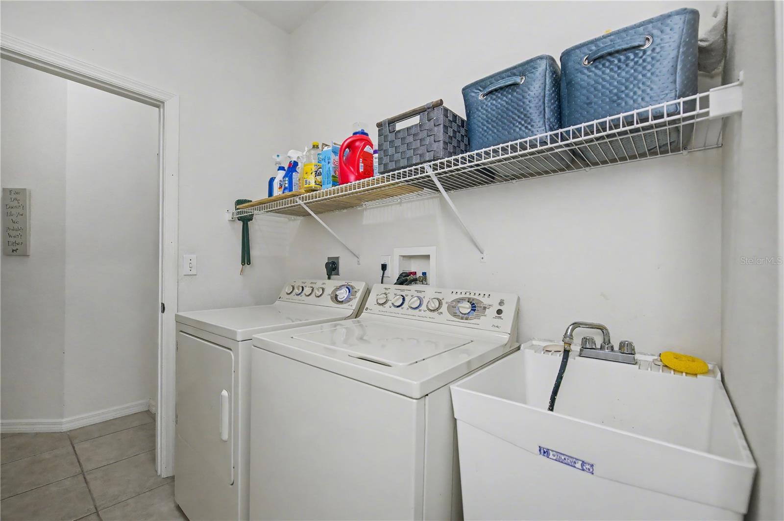 HERITAGE OAK PARK- WATERS EDGE VILLAS - Residential