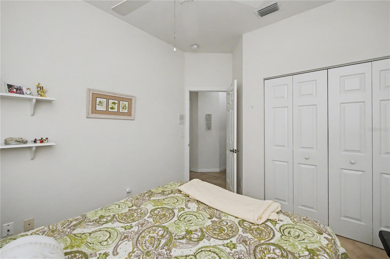 HERITAGE OAK PARK- WATERS EDGE VILLAS - Residential