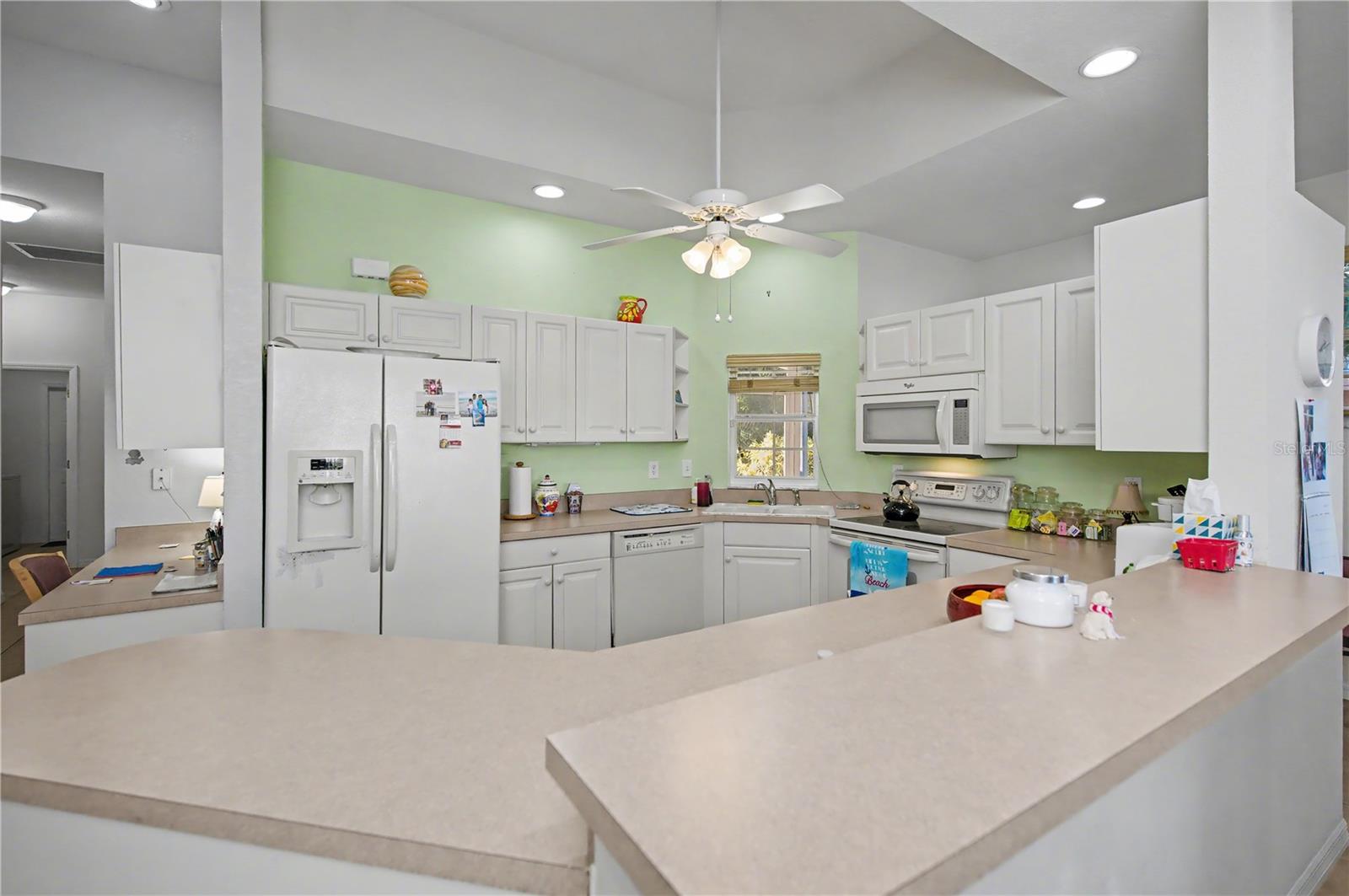 HERITAGE OAK PARK- WATERS EDGE VILLAS - Residential