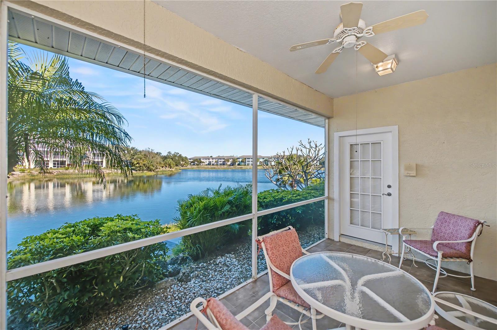 HERITAGE OAK PARK- WATERS EDGE VILLAS - Residential